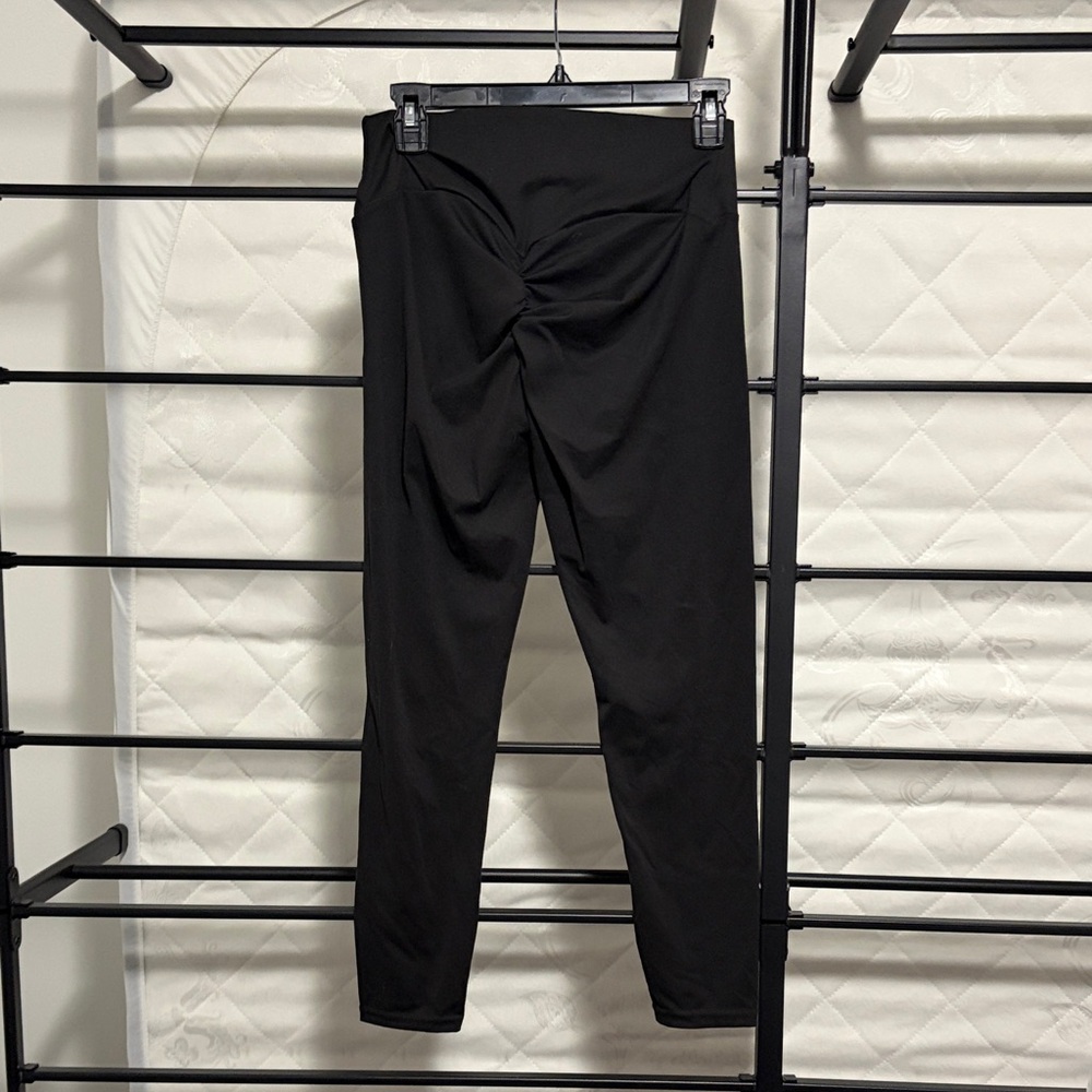Black Butt Scrunch Leggings
